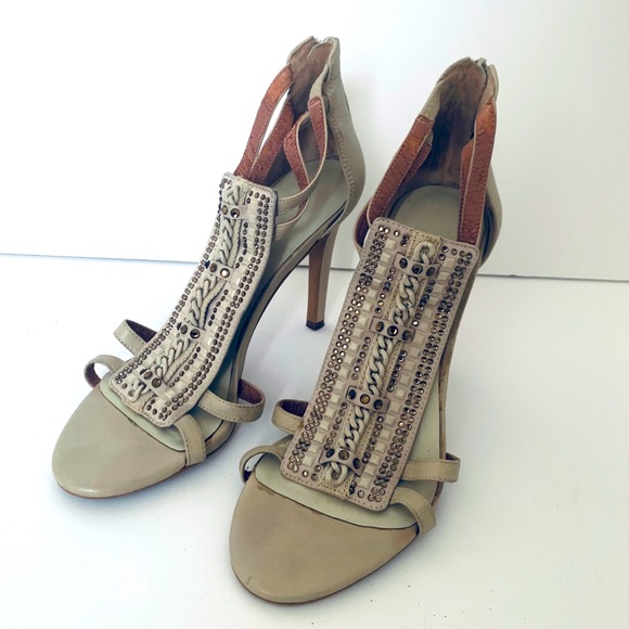 Sandals - Picture 2 of 7